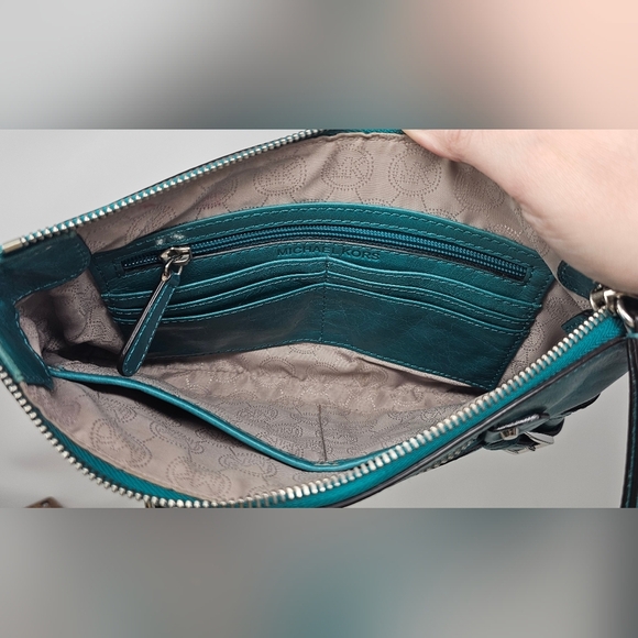 Michael Kors Large Fallon Leather Aqua Turquoise Silver Zip Clutch Wristlet - Picture 9 of 16